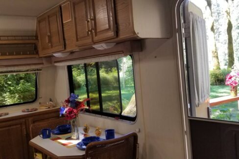 River-Waterfront-1-Bed-Camper-36