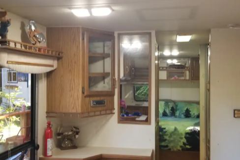 River-Waterfront-1-Bed-Camper-9